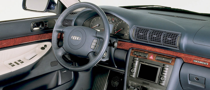 Audi A4  2.4 5V