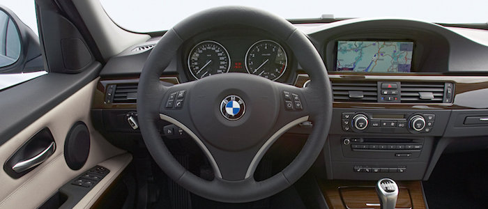 BMW Serija 3  320i
