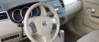 2006 Nissan Tiida (unutrašnjost)