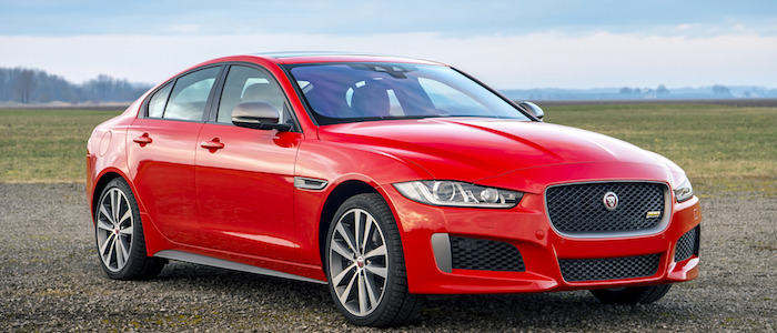 Jaguar XE  P300 AWD